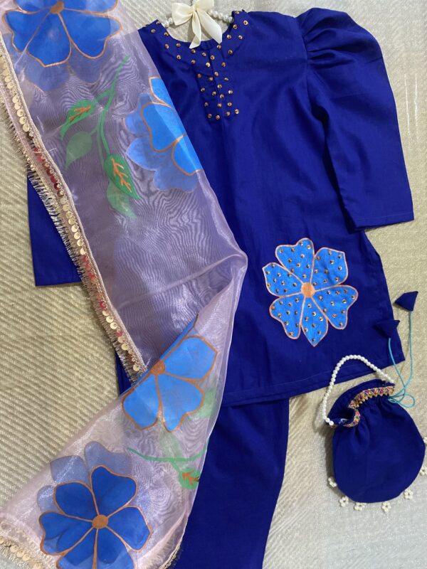 🌸👧 4pc Custom Festive Outfit – Age 3 Years | Premium Lawn Cotton | Adda Work | Hand-Painted Dupatta | Potli Bag 🎀