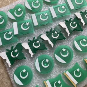 🇵🇰 Light-Up Azadi Badge Clips – Flag Inspired Styles