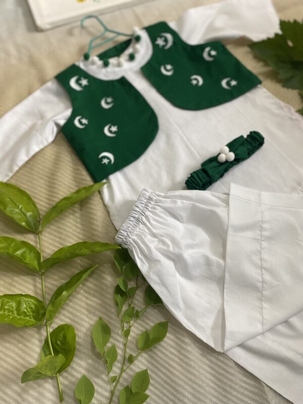 🌙 Azadi Special – 3-Piece Outfit for Baby Girls (Age: 2 Years)