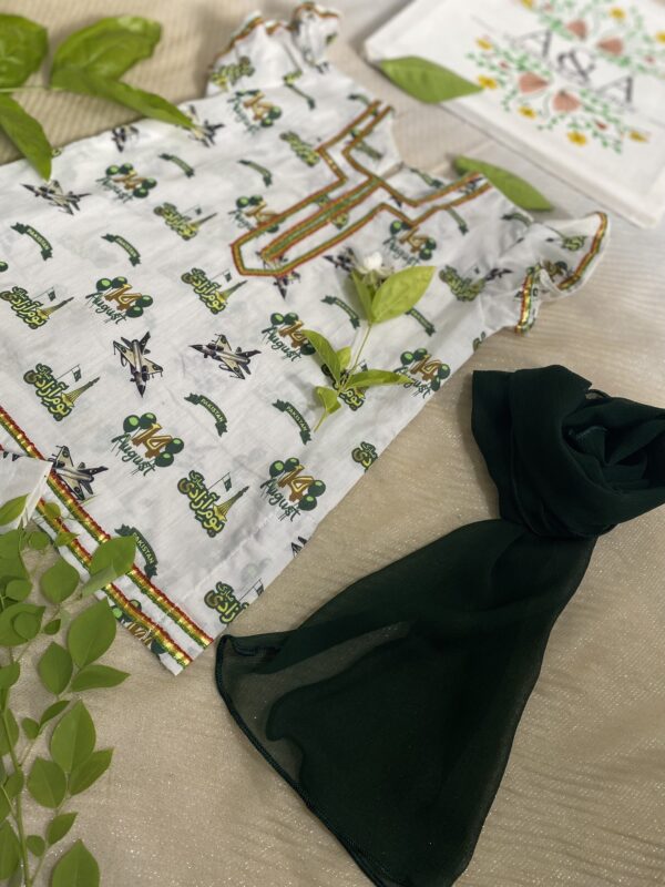 14 August 3-Piece Dress (2–3 Years) 🇵🇰 - Image 3