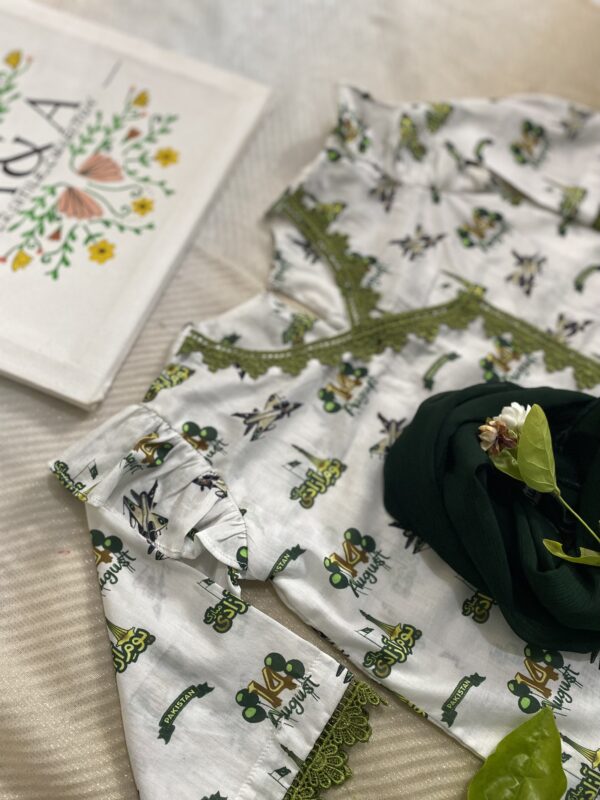 Premium 14 August Dress for Girls (4–5 Years) 🇵🇰🌿 - Image 5