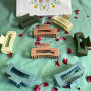 ✨ Matte Large Hair Claw – Single Rs.220 | 2 pcs Rs.400 | 3 pcs Rs.540 💖