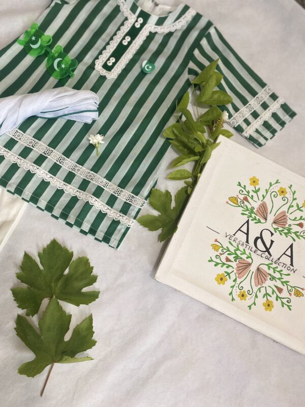 🟢 ✨🎉 14 August Baby Girl Dress – Green & White Kurti with Dupatta 🇵🇰 (3 to 4 Yrs)
