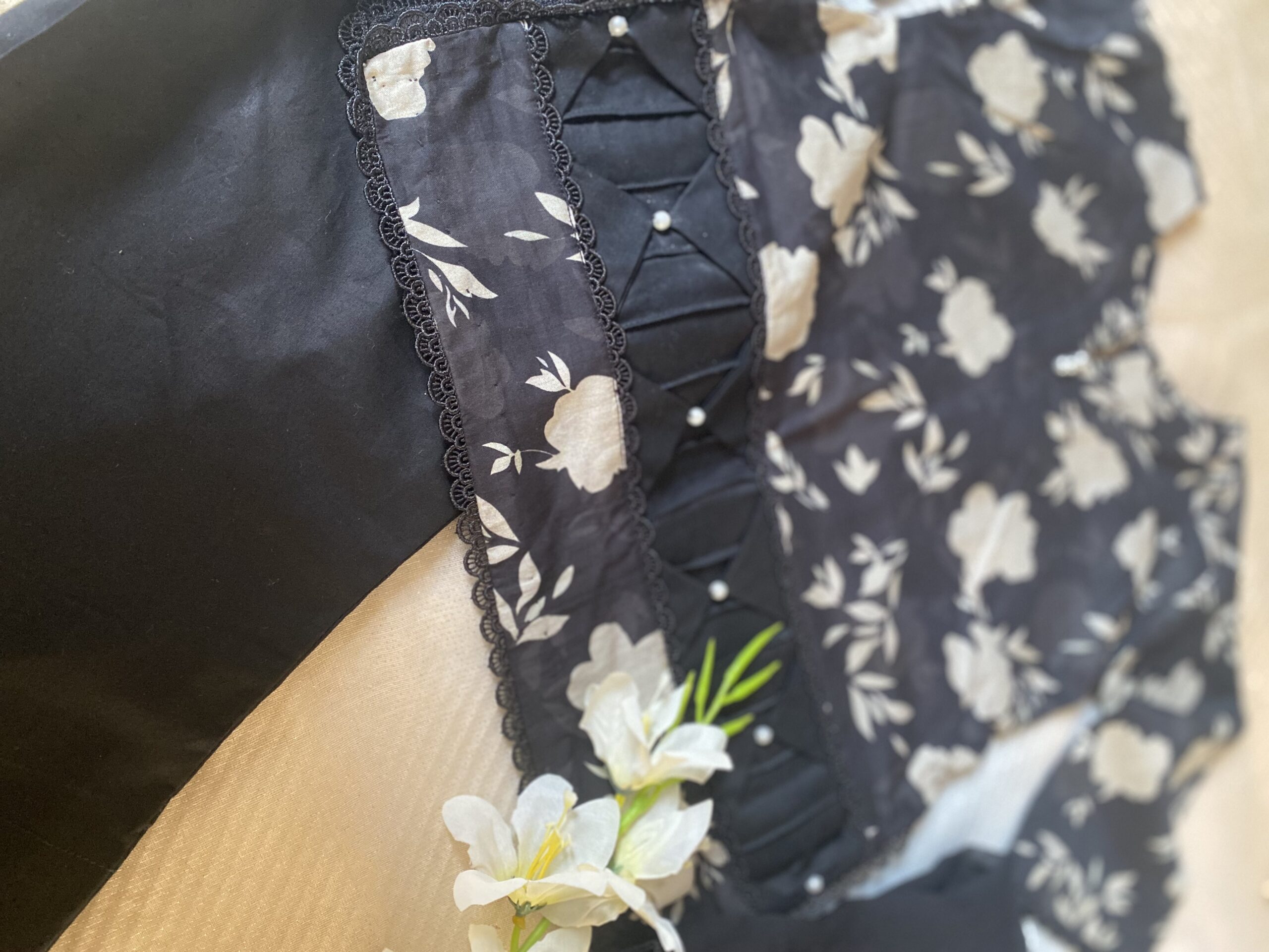 🖤 Black Printed 3-Piece Suit with Tassel Dupatta 🖤 - Image 2