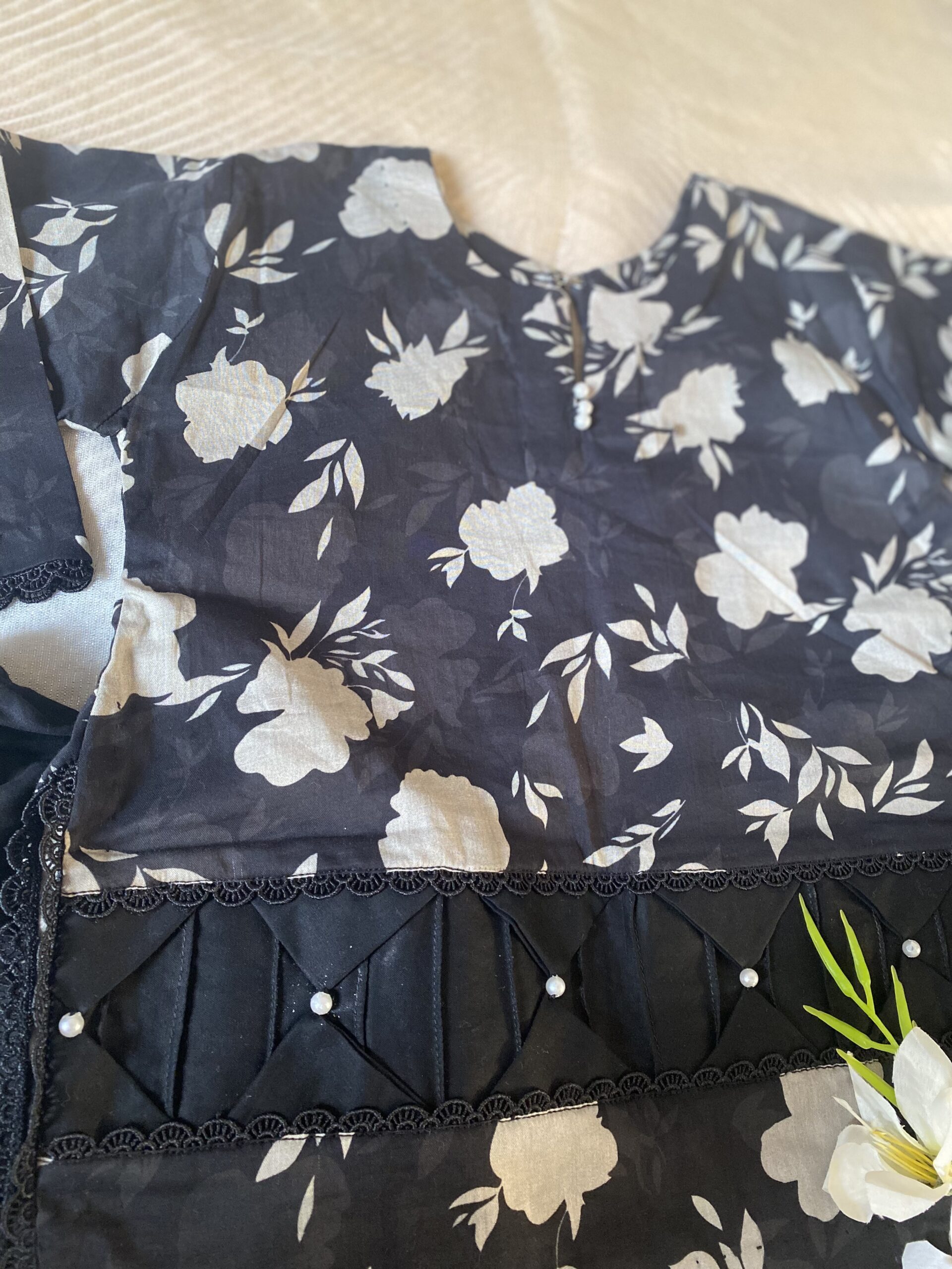 🖤 Black Printed 3-Piece Suit with Tassel Dupatta 🖤 - Image 3