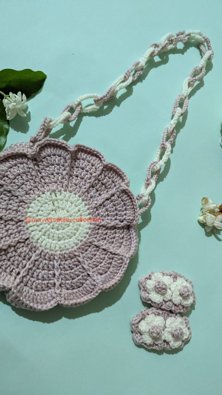 🔗 Zajeer Round Crochet Bag with Matching Hair Pins – Handmade Collection sell Elegant Handmade Style - Image 3